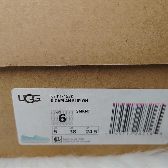 UGG Girls Caplan Slip-On Shoes - Picture 10 of 10